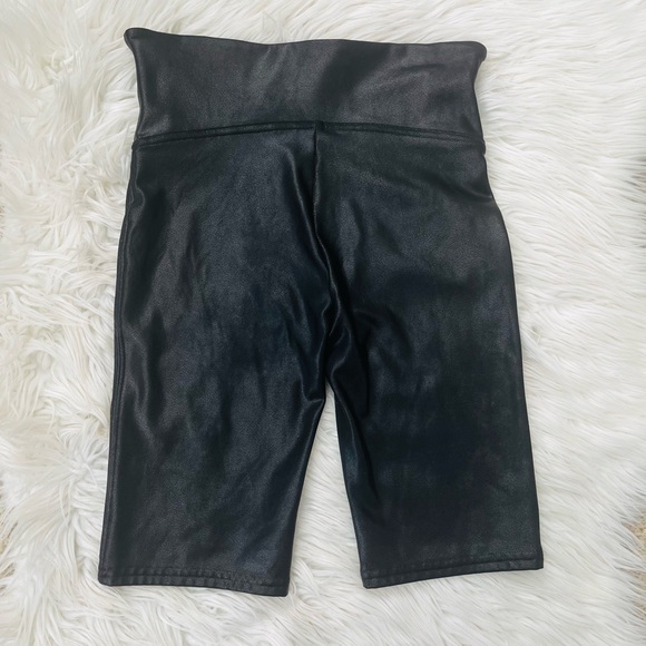 {SPANX} Faux Leather Bike Shorts in Black - Women's Small - Picture 5 of 5